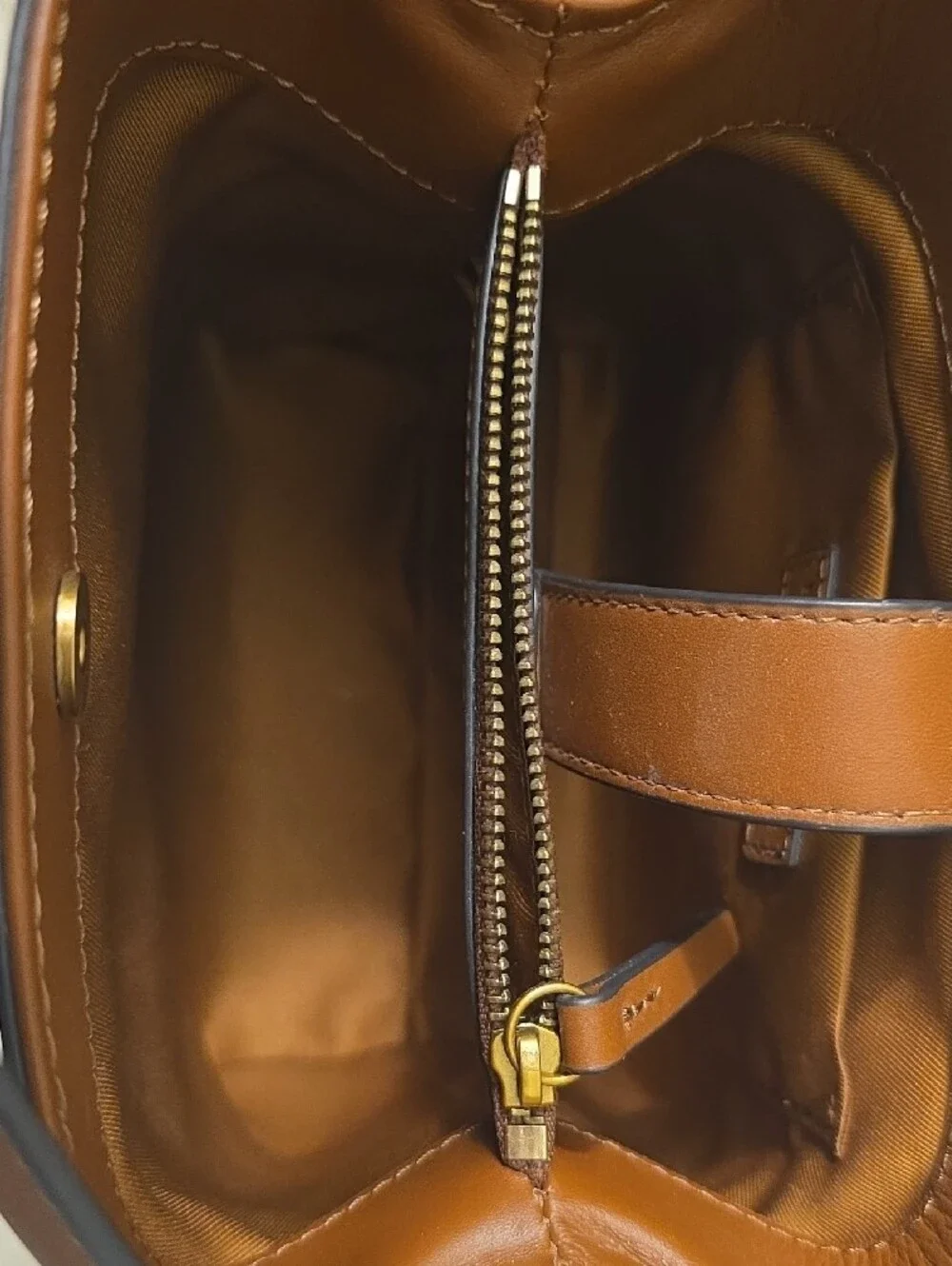 Banana Republic Chestnut Brown Leather Top-Handle Men’s Bag